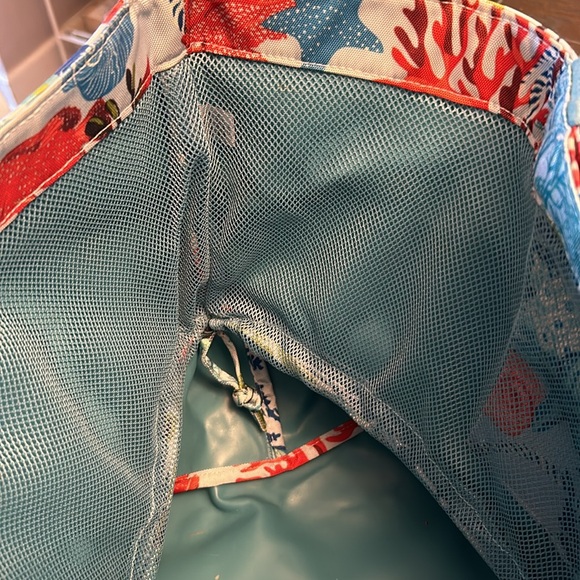 Vera Bradley Large Beach Tote. Sea life motif. - Picture 7 of 16